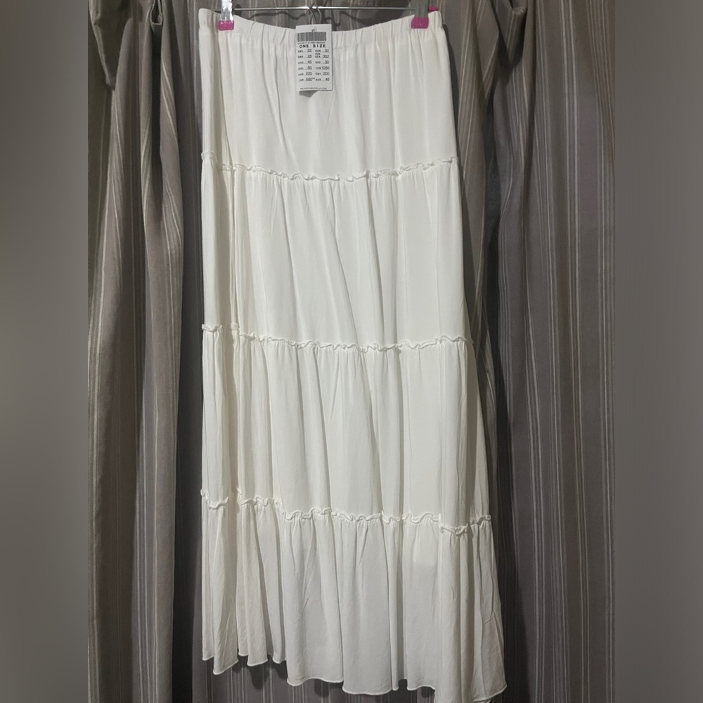 Brandy Melville White Izzy Skirt